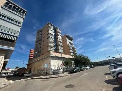 Local comercial en Barrio Peral-San Félix