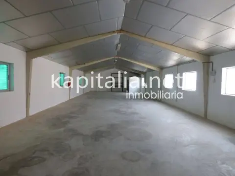Nave industrial en Sant Rafael