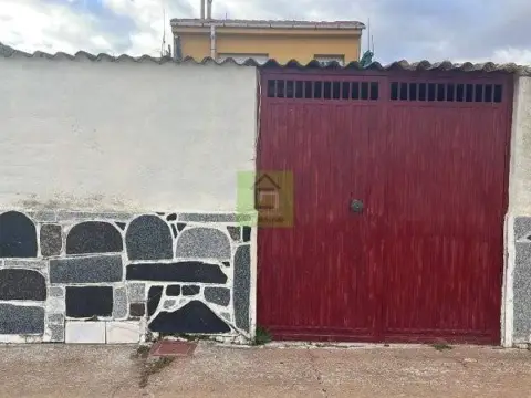 Chalet en La Hiniesta-Peña Trevinca-Siglo XXI