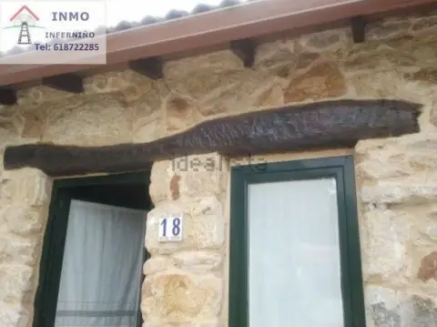 Casa adosada en A Buída