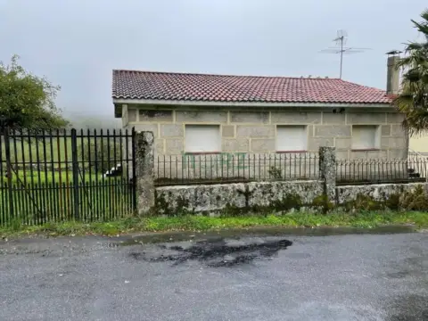 Casa en San Cristovo de Cea