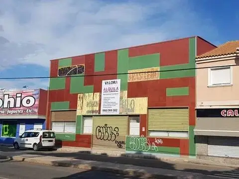 Local comercial en Polígono de Santa Ana-El Plan