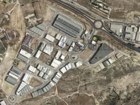 Nave industrial en Aspe