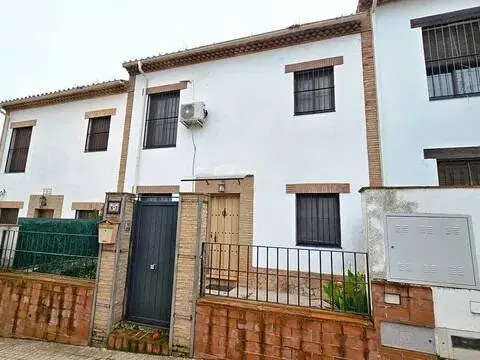 Casa adosada en Avenida de Andalucía