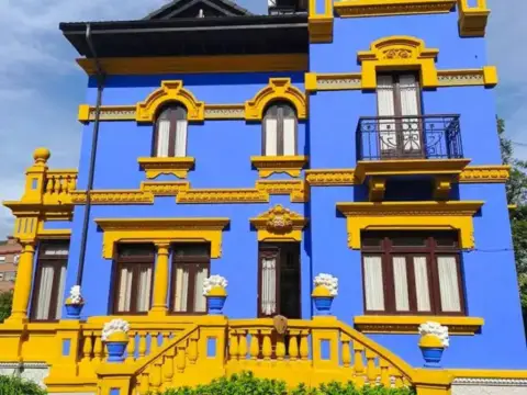 Chalet en calle de la Colegiata