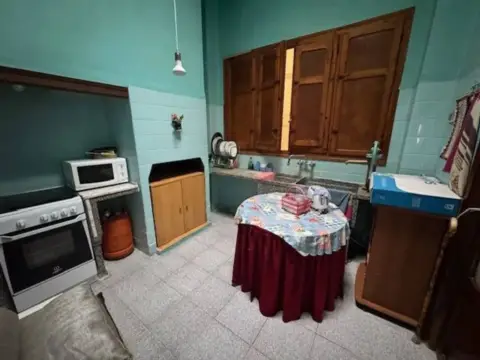 Casa rústica en El Castellar-L'Oliveral