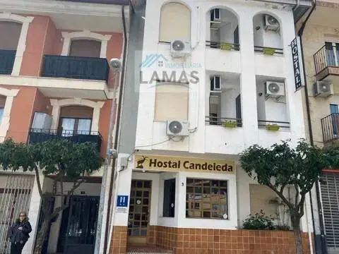 Edificio en Avenida de Ramón y Cajal