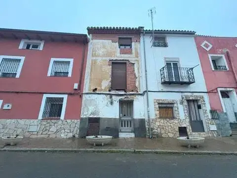 Casa adosada en Sacedón
