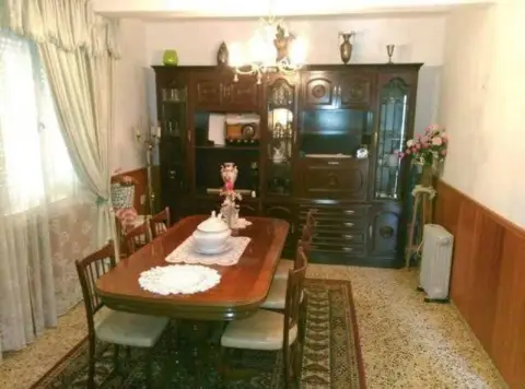 Casa rústica en Corullón