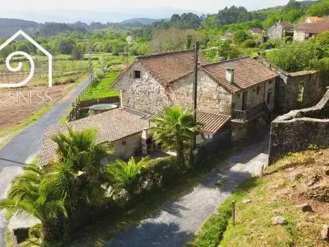 Casa rústica en A Cañiza