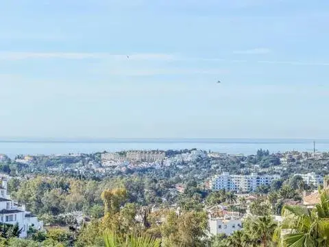 Ático en Los Naranjos-Las Brisas