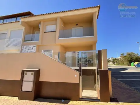 Piso en Los Puertos-Isla Plana