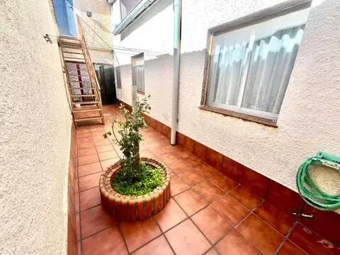 Casa adosada en Fernán Caballero