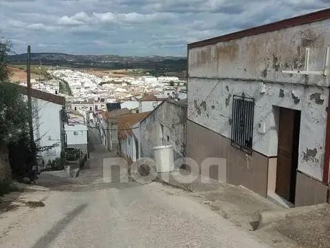 Casa adosada en La Puebla de los Infantes