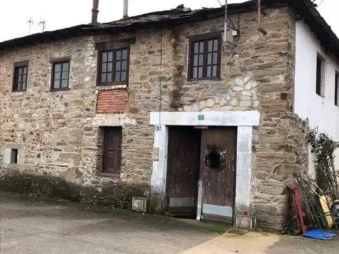 Casa rústica en Las Chanas