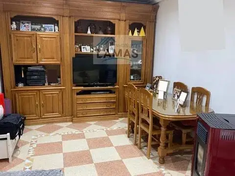 Casa adosada en calle de Camilo José Cela
