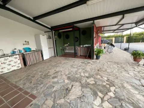 Casa rústica en Recinto Ferial-Circunvalación-La Vega