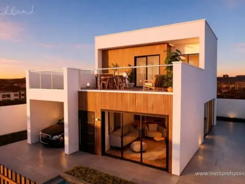 Chalet en Los Alcázares