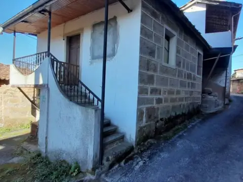 Casa rústica en calle Cachamuina