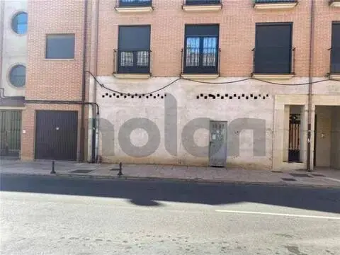 Local comercial en Sahagún