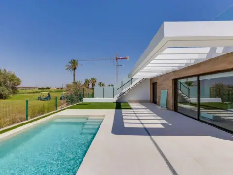 Chalet en Los Alcázares