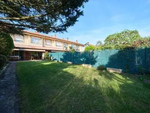 Casa adosada en Alegría - Dulantzi