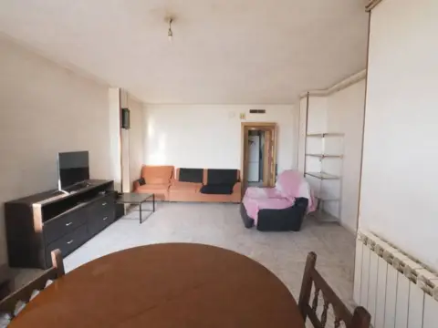 Piso en Ctra. de VIC-Remei