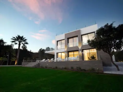 Casa en Los Naranjos-Las Brisas