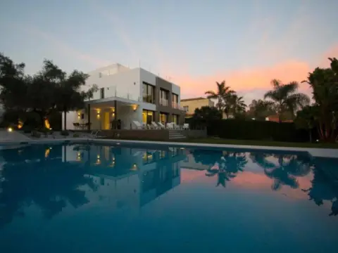 Casa en Los Naranjos-Las Brisas