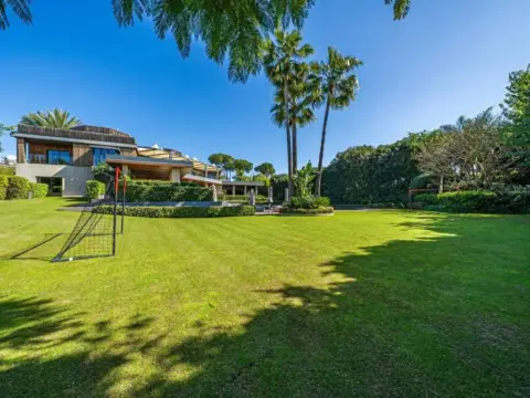 Chalet en Urbanización Guadalmina Baja