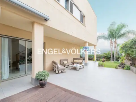 Casa en Santa Clara-Las Delicias-Mayorazgo