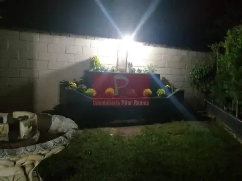 Casa adosada en Valverde de la Virgen