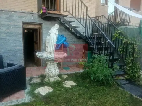 Casa adosada en Valverde de la Virgen