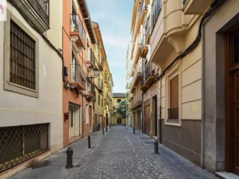 Edificio en calle Lavadero de las Tablas