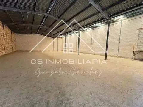 Nave industrial en Lucena
