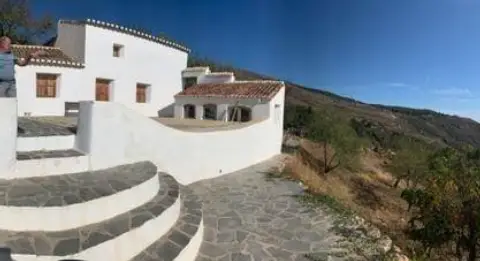 Casa rústica en calle Camino de La Sierra de Mondujar, 1