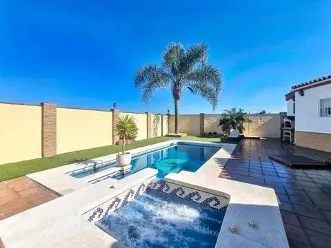 Chalet en El Romeral-Santa Amalia