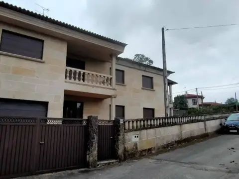 Chalet en Ponteareas