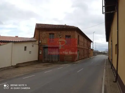 Casa en Villaturiel