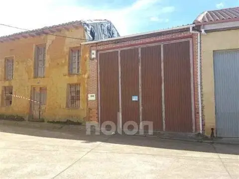 Casa adosada en Reliegos