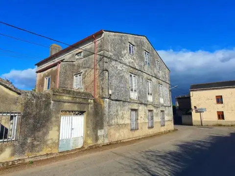 Casa rústica en Cabaleiros (Castropol)