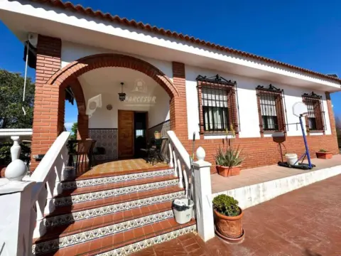 Casa rústica en Cortijo de La Torre