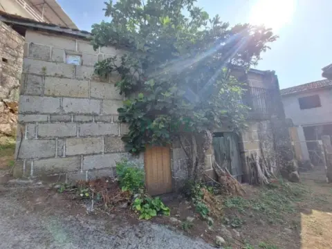 Casa en Leiro (Capital)