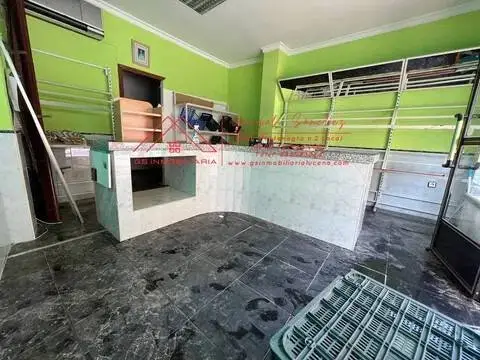 Local comercial en Lucena