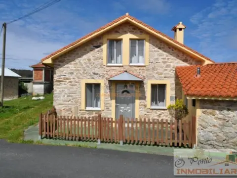 Casa en A Meira (Erins)