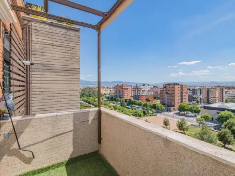 Piso en Los Periodistas-Parque Almunia-Albayda