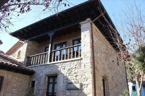 Chalet en calle Lugar Alevia, 19A