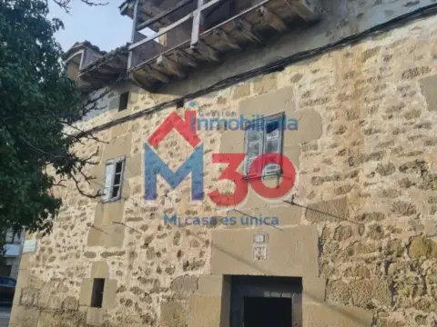 Casa adosada en Ribera Baja - Erriberabeitia