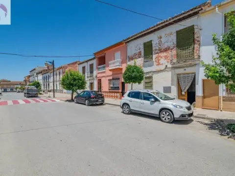 Casa adosada en calle de López de los Ríos