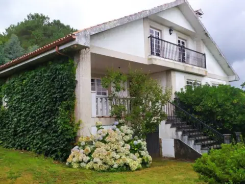 Casa en Guisande